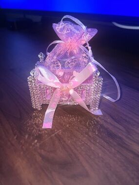 Novelty Austrian Crystal Baby Crib Money/Jewelry Gift Box